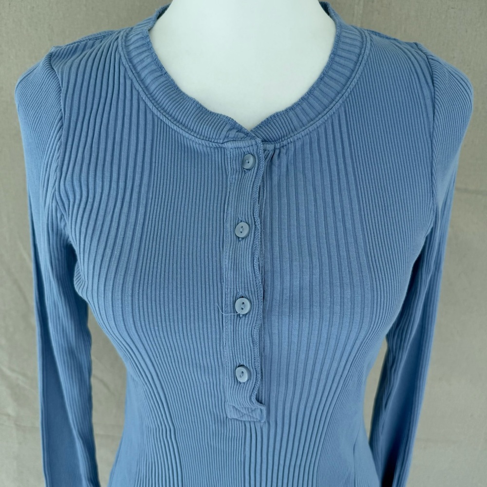 Aerie Essential Blue Henley Laying Long Sleeve T-Shirt Size L - Picture 4 of 7